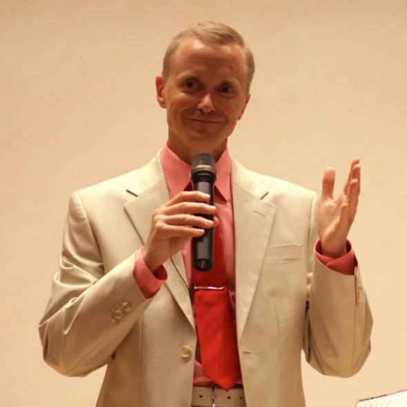 Александр Усанин